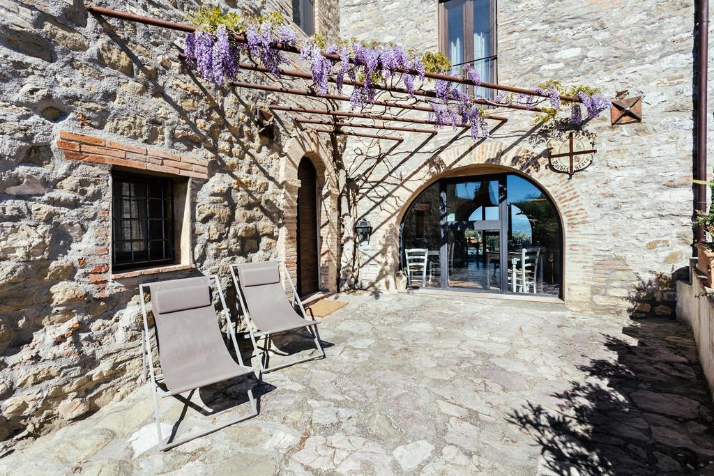 Torre Valbiancara Pensionat Montebagnolo Eksteriør billede